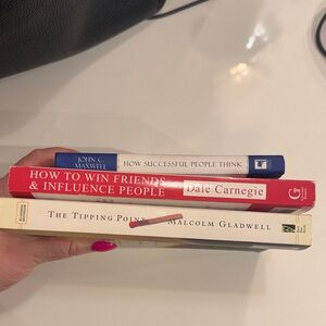Book Collection: Maxwell, Carnegie, Gladwell How to Win Friends and Influence